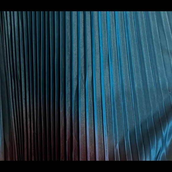 Emerald Green Ombré Pleated Cocktail Maxi Dress SZ 14 Like New Formal Event - Picture 4 of 13